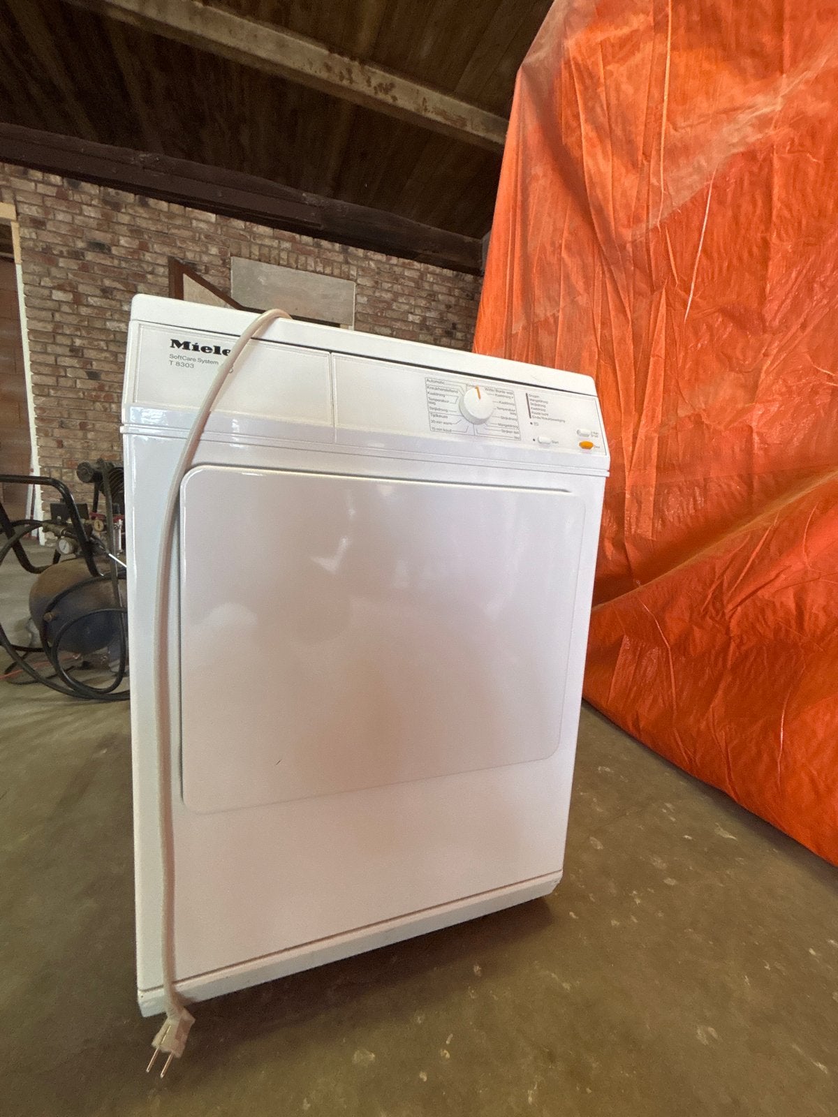 Gebruikte Miele SoftCare System T 8303 droger, Witgoed en Apparatuur, Wasdrogers, Gebruikt, Condens, Voorlader, 6 tot 8 kg, 85 tot 90 cm
