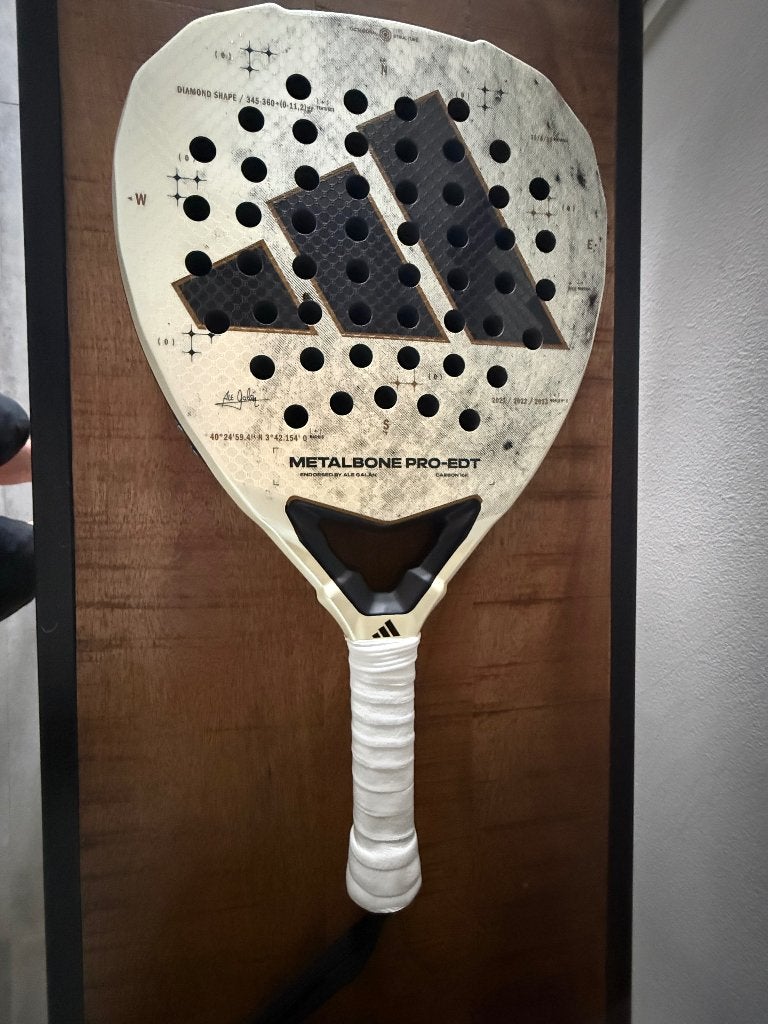 Adidas Metalbone Edt pro, Sport en Fitness, Padel, Ophalen of Verzenden, Zo goed als nieuw, Padelracket