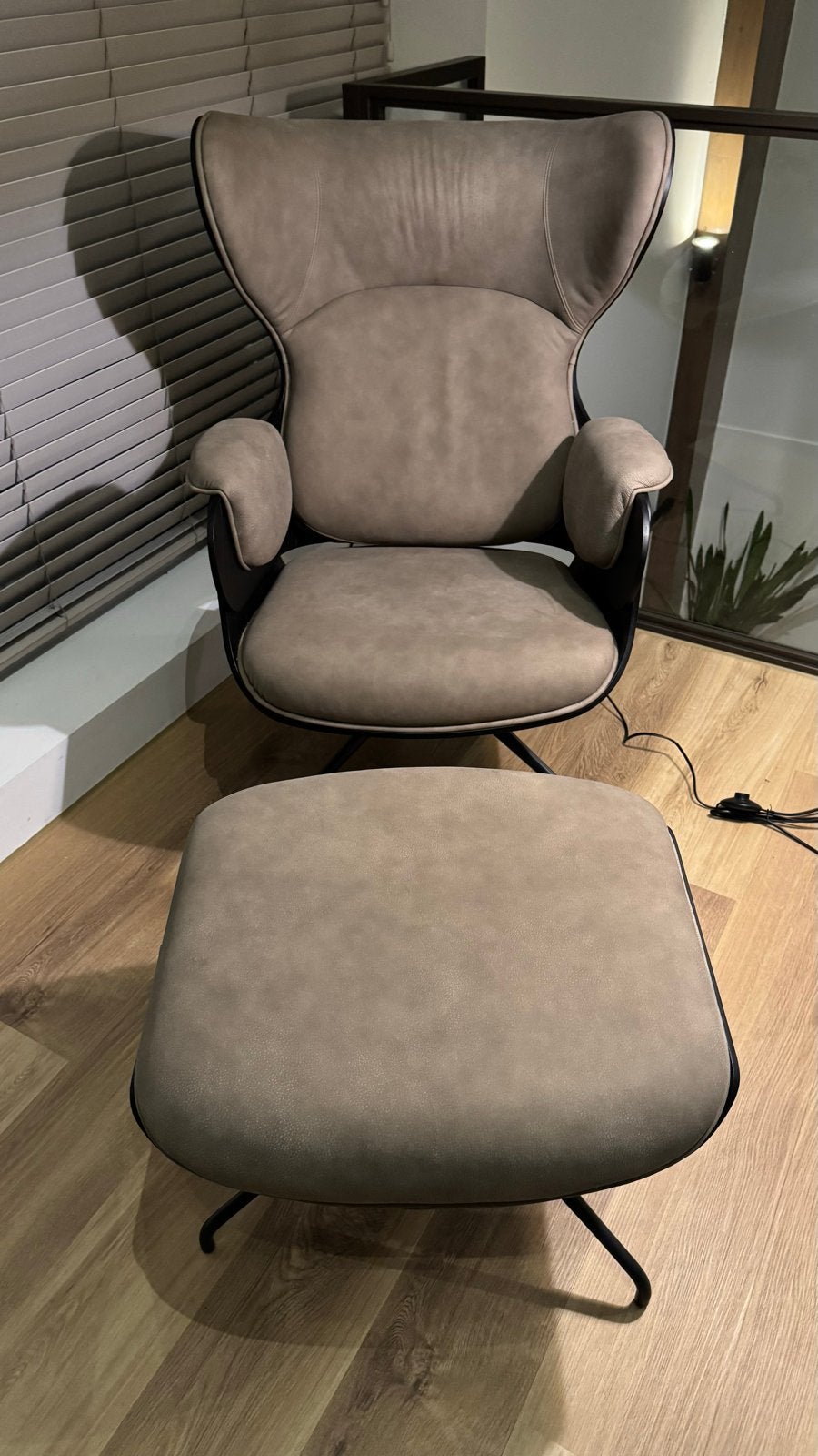 Barcelona Design Lounger en Ottoman - Rustico Nabuk Sepia, Ophalen, 100 tot 125 cm, Zo goed als nieuw, 75 tot 100 cm