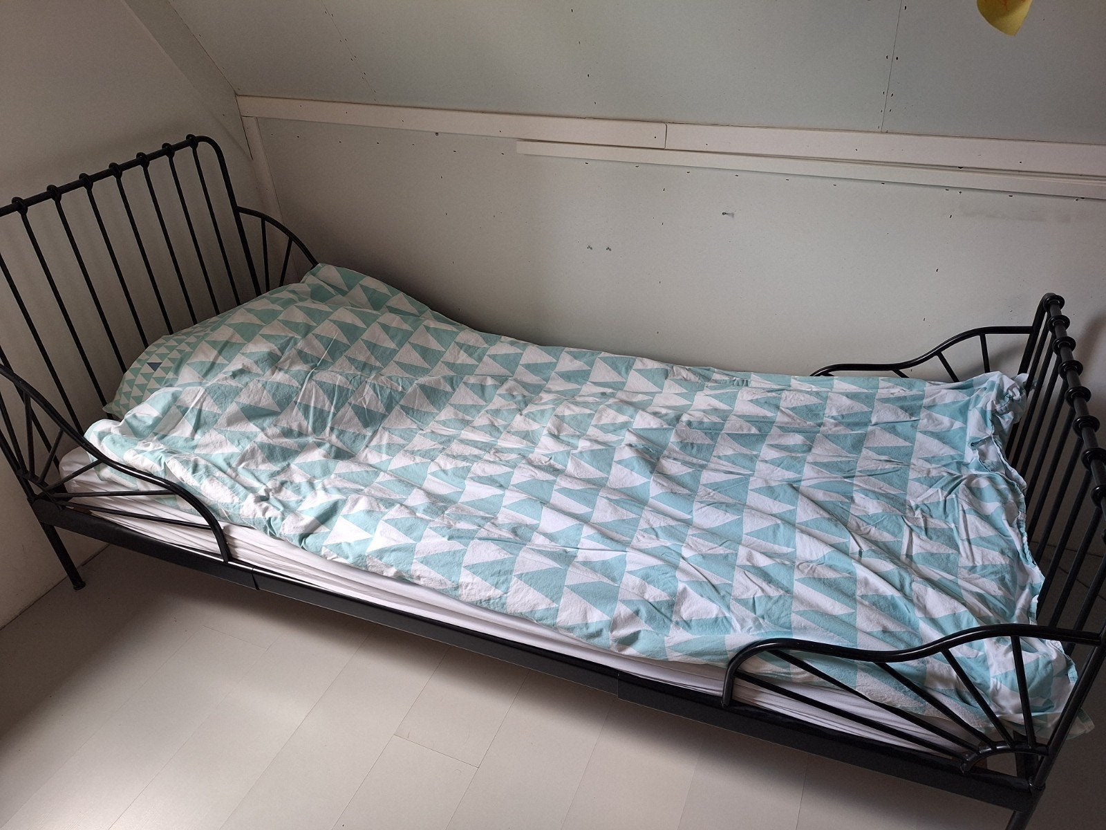 Ikea meegroeibed inclusief matras in zeer goede staat., Ophalen, 70 tot 85 cm, Zo goed als nieuw, Matras