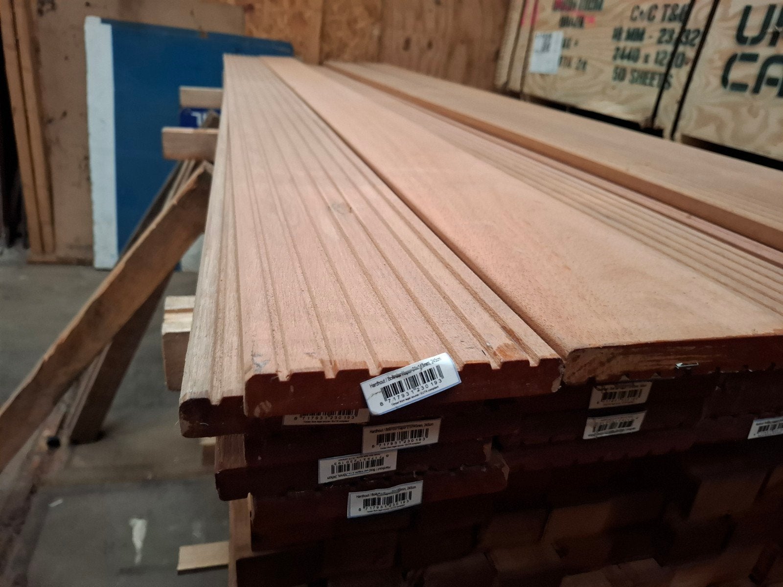 partij 24 st hardhout vlonderplanken 245 cm bezorgen mogelij, Tuin en Terras, Ophalen, Nieuw, A, Hout