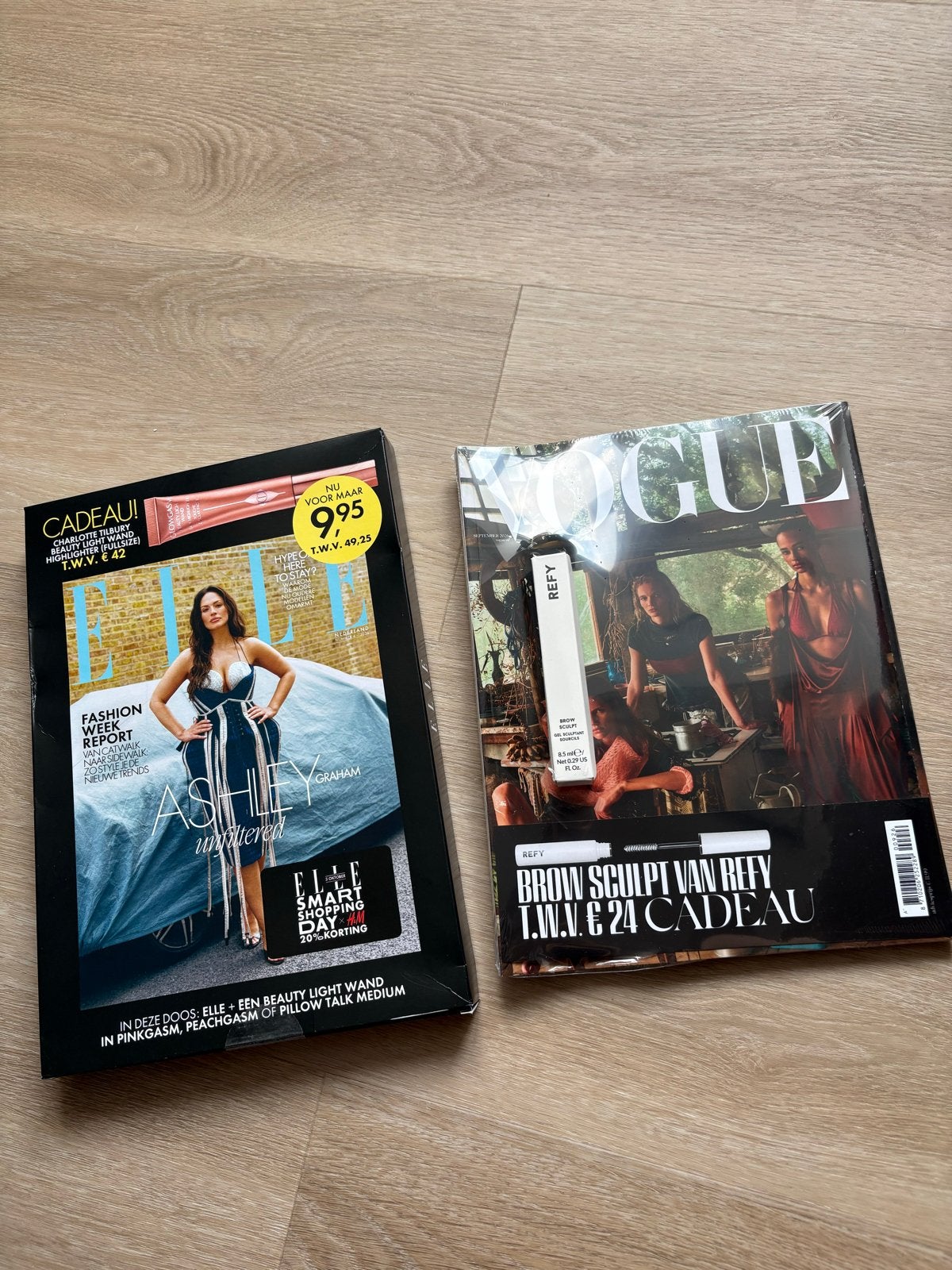 ELLE en Vogue tijdschriften met make-up cadeaus, Boeken, Tijdschriften en Kranten, Ophalen of Verzenden, Nieuw, Damesbladen