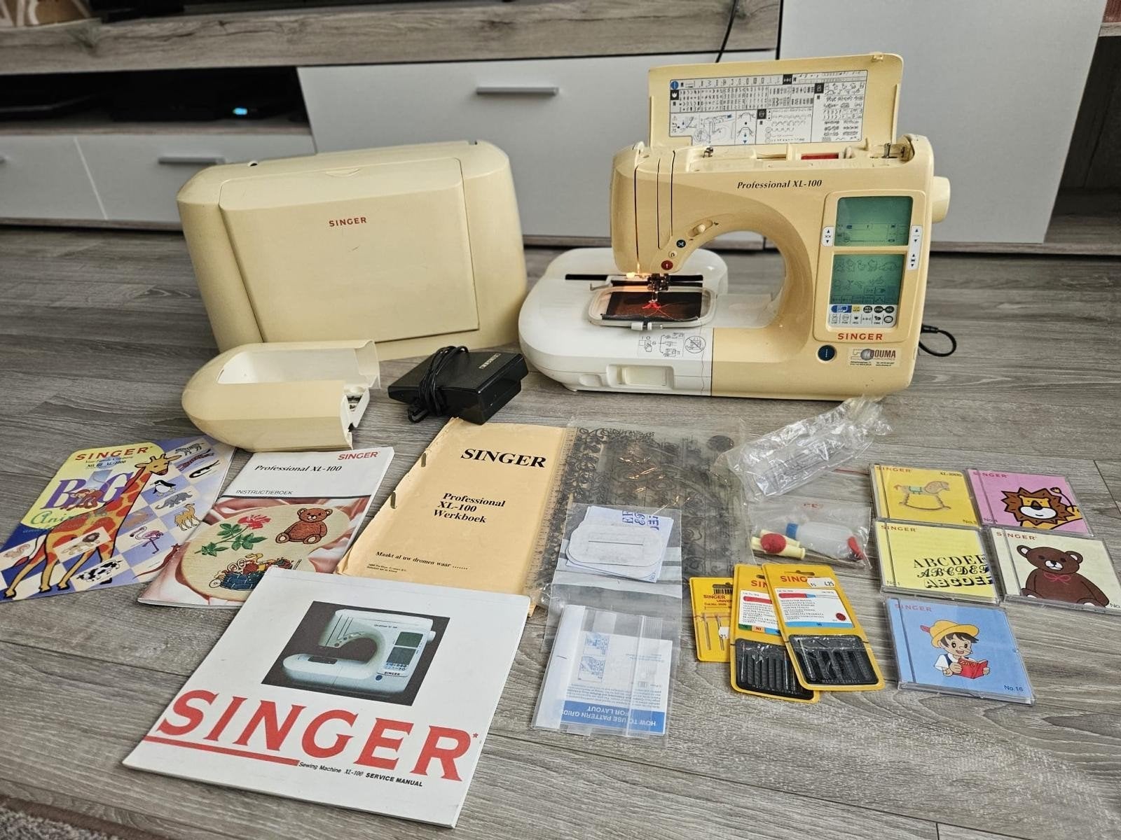 Singer XL-100 Borduurmachine, Ophalen, Zo goed als nieuw, Machineborduren, Borduurmachine