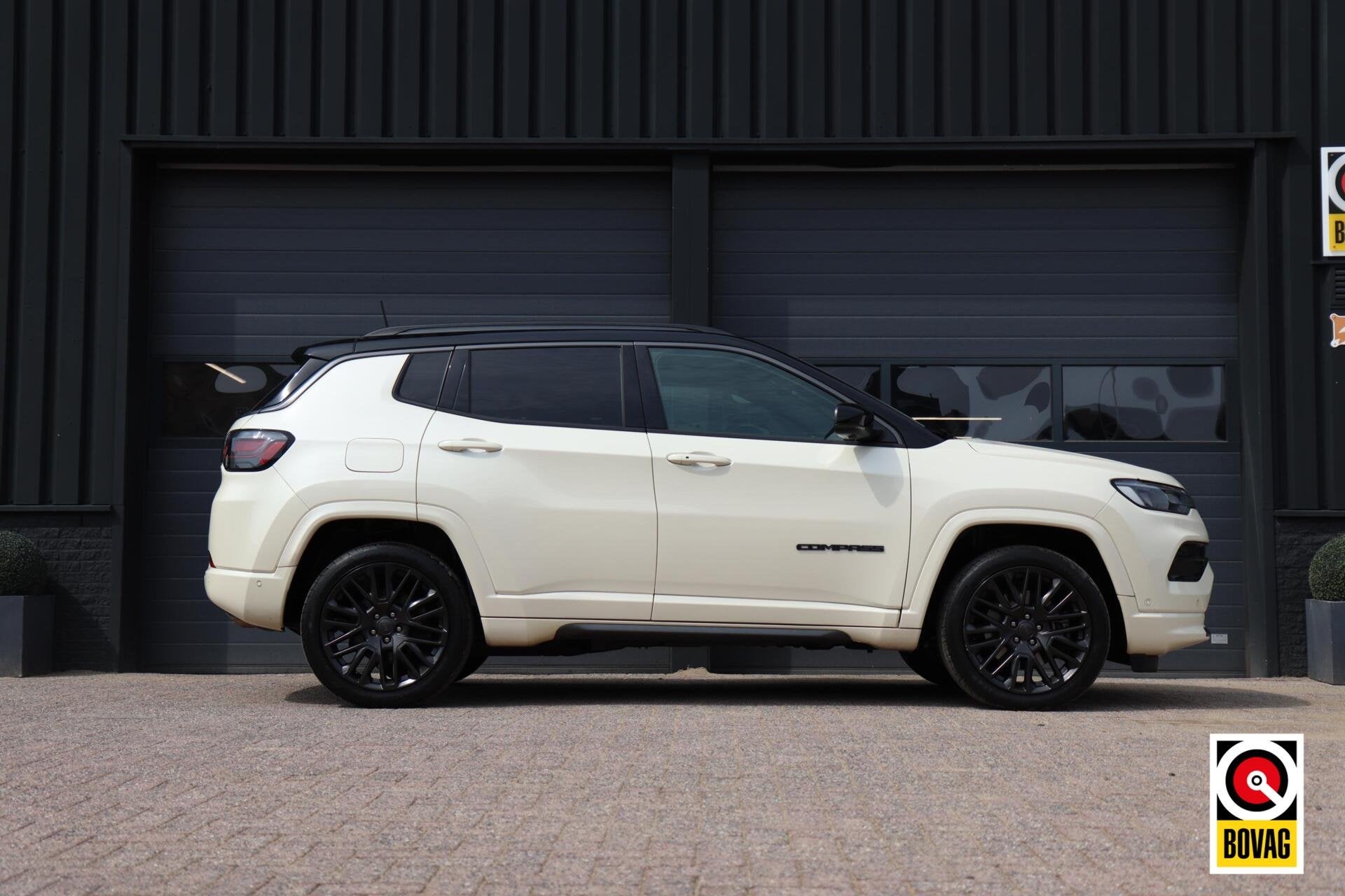 Jeep Compass 4xe 240 Plug-in Hybrid Electric S |PANODAK|360, Auto's, Automaat, Gebruikt, 4 cilinders, Met garantie (alle)