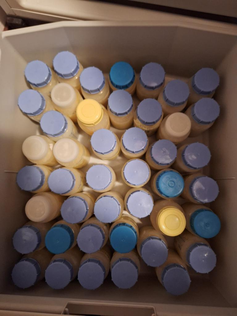 Materni moedermelk bewaarflesjes 50 stuks, Kinderen en Baby's, Babyvoeding en Toebehoren, Ophalen of Verzenden, Zo goed als nieuw