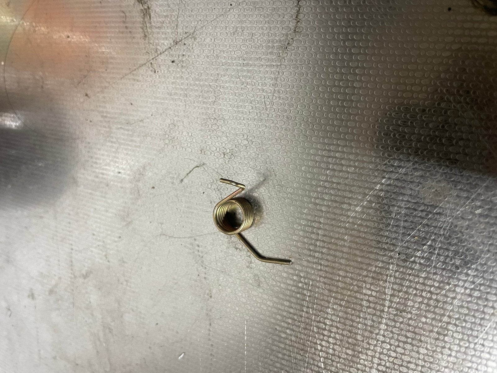 gilera runner benzine tank klepje veer, Ophalen