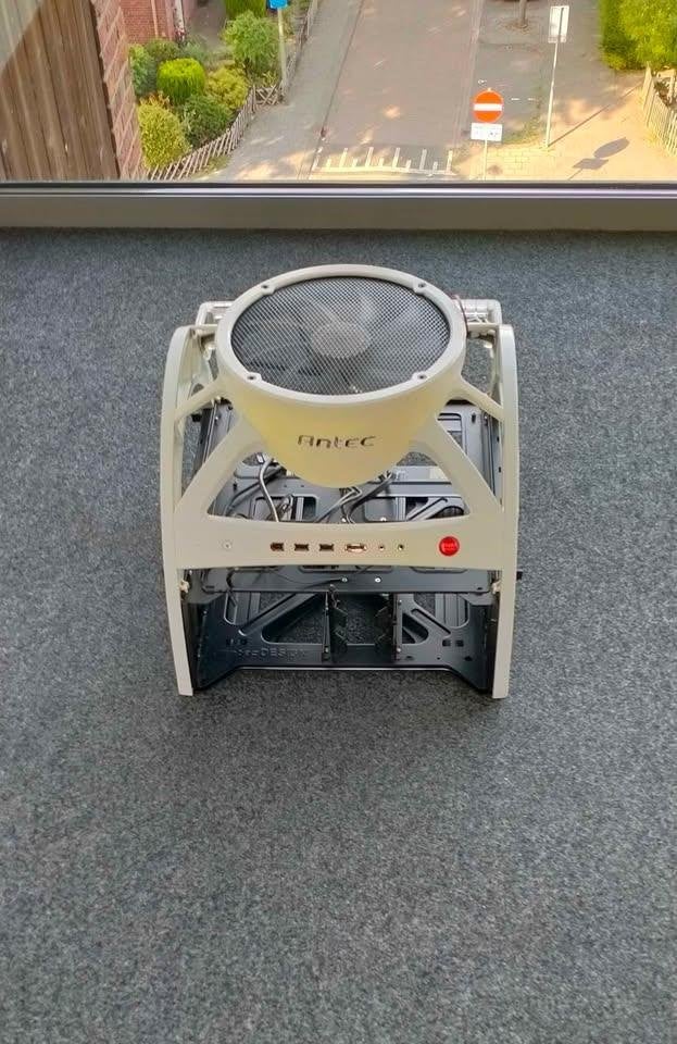 Te koop Leeg Computer Kast, Ophalen, Gebruikt