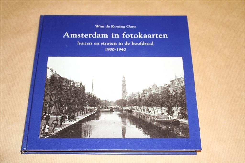Amsterdam in fotokaarten. Huizen en straten 1900-1940., Boeken, Geschiedenis | Stad en Regio, Ophalen of Verzenden, Gelezen