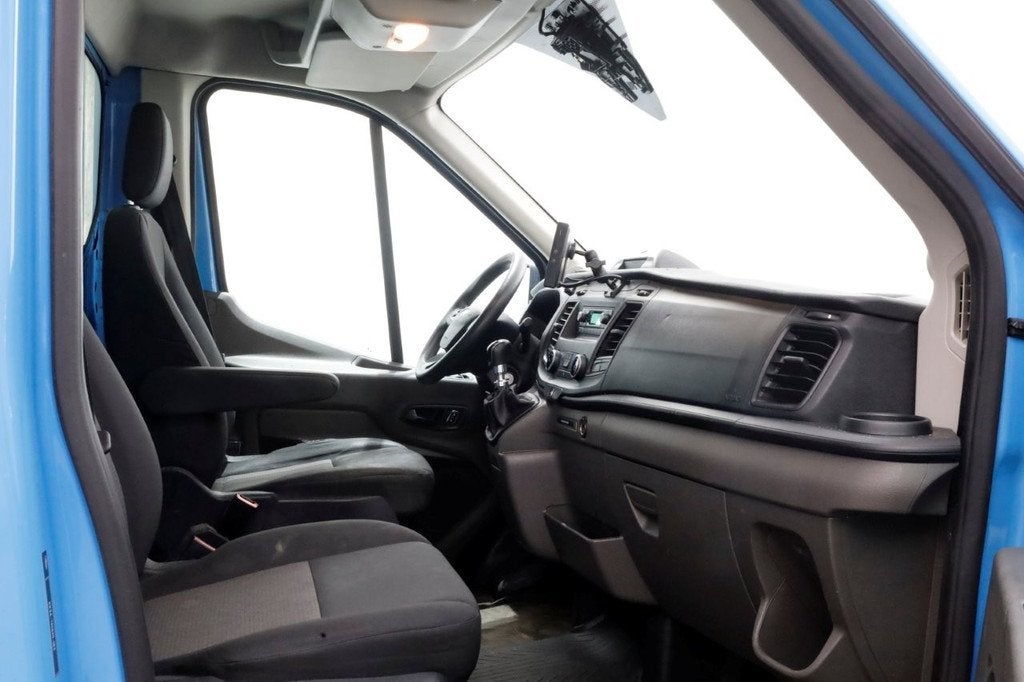 Ford Transit 350 2.0 TDCI 130pk E6 Bakwagen met achterdeuren, Voorwielaandrijving, 15 km/l, Euro 6, Blauw