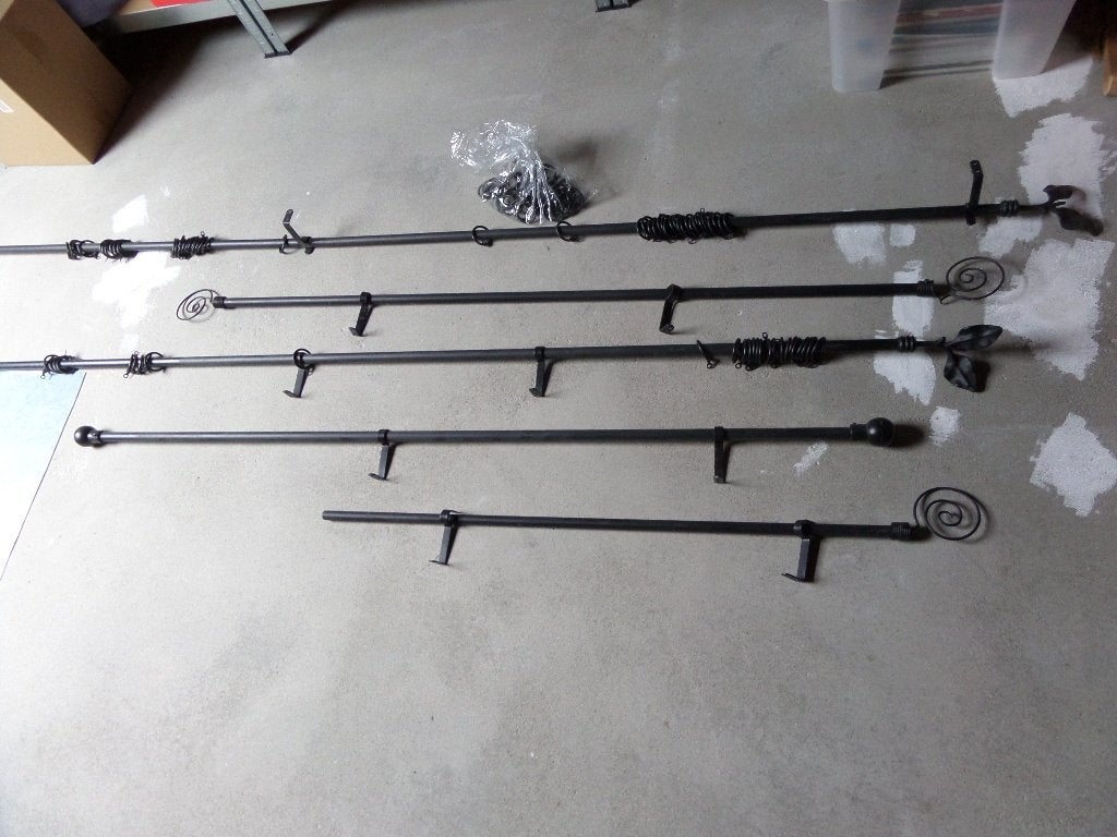 Te koop 5 ijzere  gordijnroede, Ophalen, Gebruikt, Zwart, Robuust & industrieel