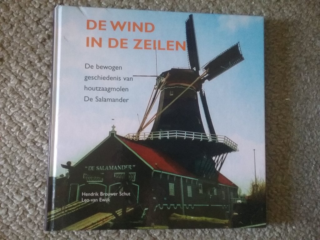 Geschiedenis vd molen De Salamander (2006; Leidschendam), Ophalen of Verzenden, Zo goed als nieuw