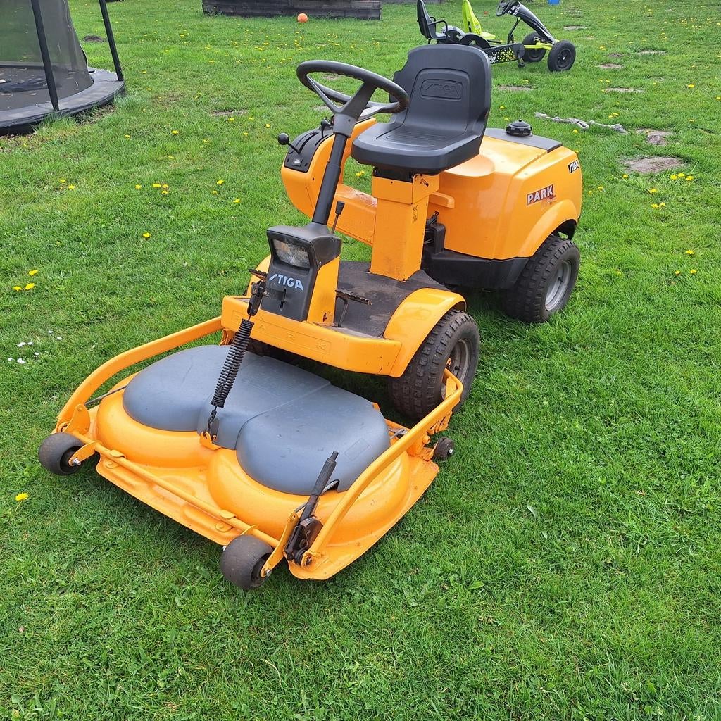 Stiga Park 107 cm maaidek, 18 pk Vanguard motor, Hydrostaat, Ophalen, Cirkelmaaier, Zo goed als nieuw, Benzine-grasmaaier