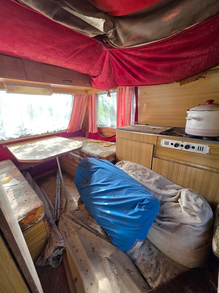 Vintage Predom caravan - opknapper of voor onderdelen, Caravans en Kamperen, Caravan accessoires, Ophalen of Verzenden