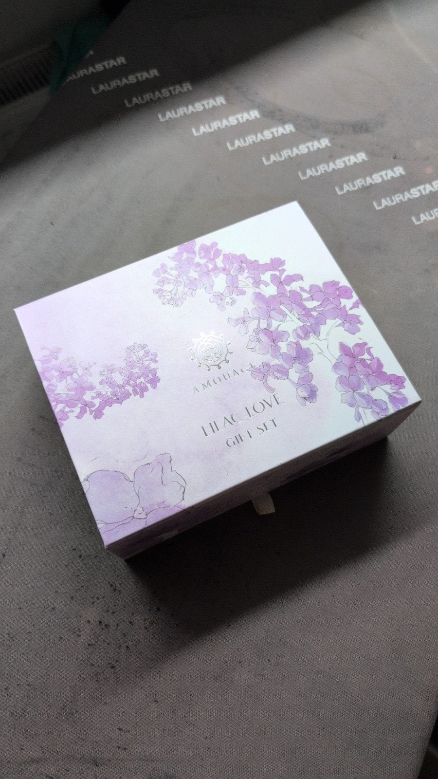 Amouage Lilac Love Giftset EDP & Bodylotion - Nieuw, Verzamelen, Ophalen, Nieuw