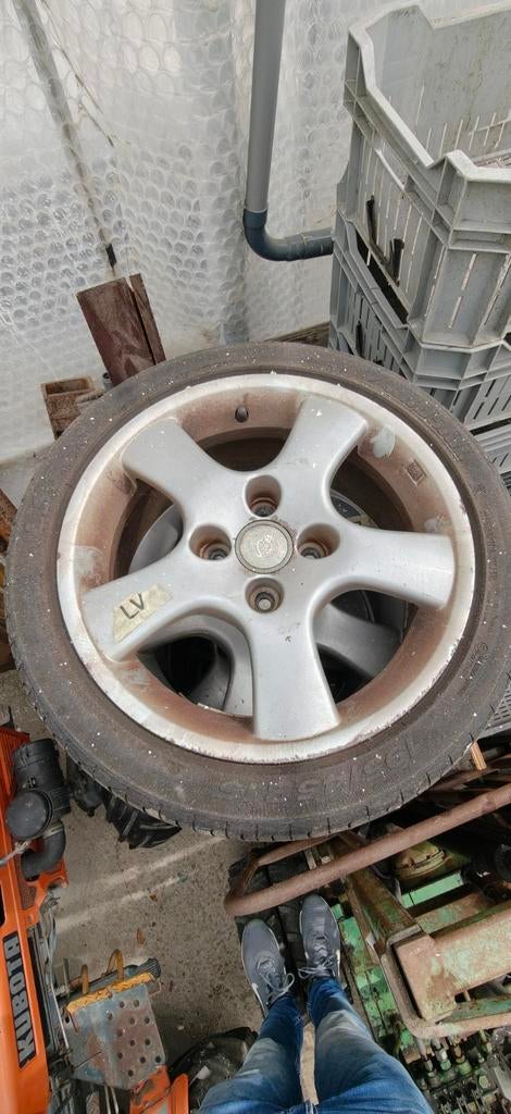 4x Landsail banden met velgen 195/45 R15, Ophalen