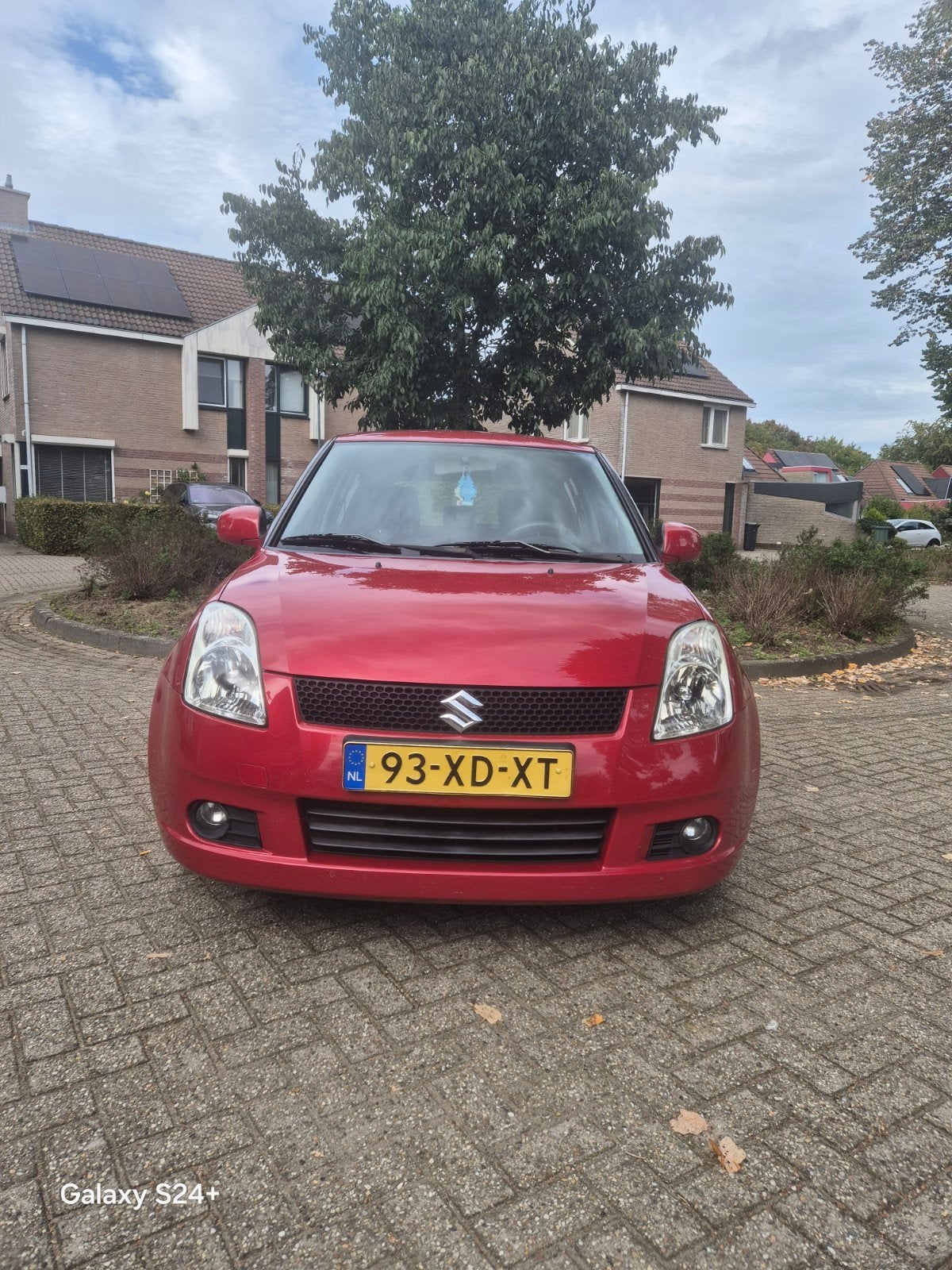 Suzuki Swift 1.3 Shogun 5DRS 2007 Rood carplay, Auto's, Voorwielaandrijving, Dealer onderhouden, 40 €/maand, Zwart