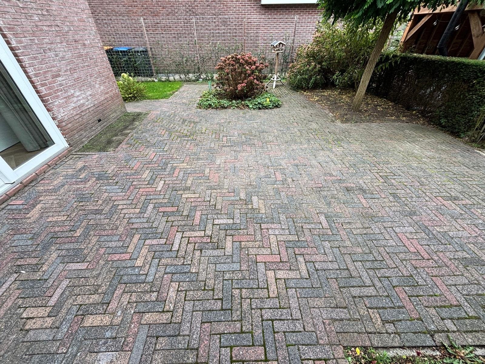 Gratis waaltjes zelf uithalen - circa 30m2, Ophalen, Gebruikt, Klinkers, 10 m² of meer