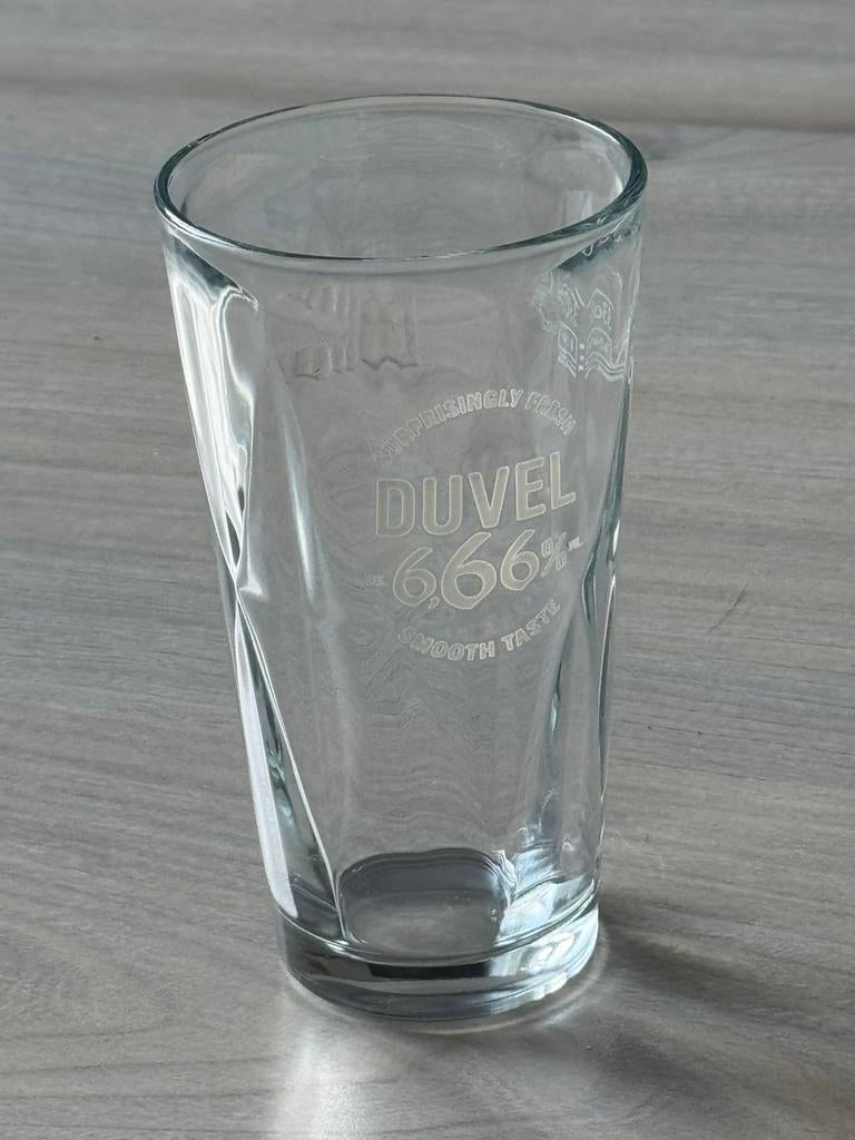 3 Duvel 6,66% 33cl bierglazen, Ophalen of Verzenden, Zo goed als nieuw, Bierglas