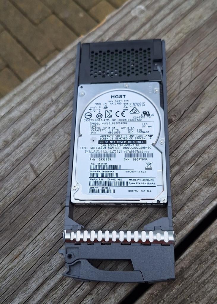 Titel: HGST Ultrastar 1.2TB SAS 2.5" HDD (10K RPM) met Tray, Computers en Software, Harde schijven, SAS, Ophalen of Verzenden