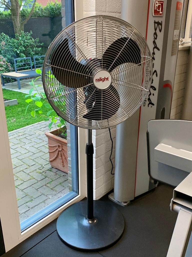 Ralight Staande Industriële Ventilator Bouwventilator 50cm, Ophalen, Zo goed als nieuw, Statiefventilator