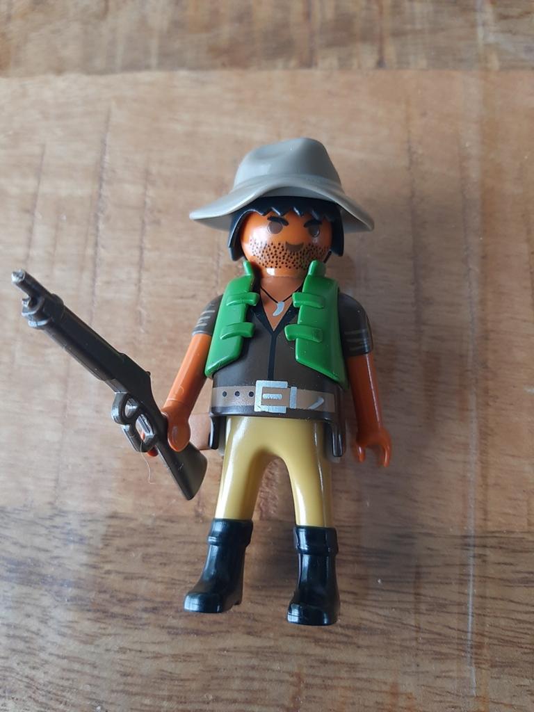 Playmobil avonturier met geweer en hoed, Ophalen of Verzenden, Gebruikt, Los playmobil