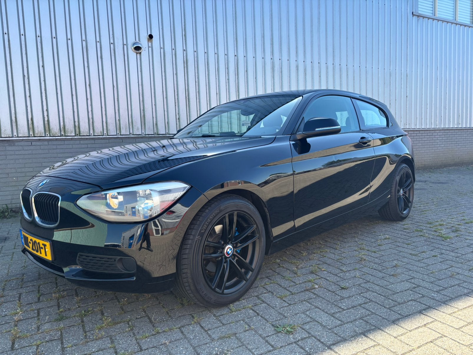 BMW 1-Serie F21 114I N13 3-DR 2013 Zwart, 1-Serie, Zwart, 4 cilinders, 4 stoelen