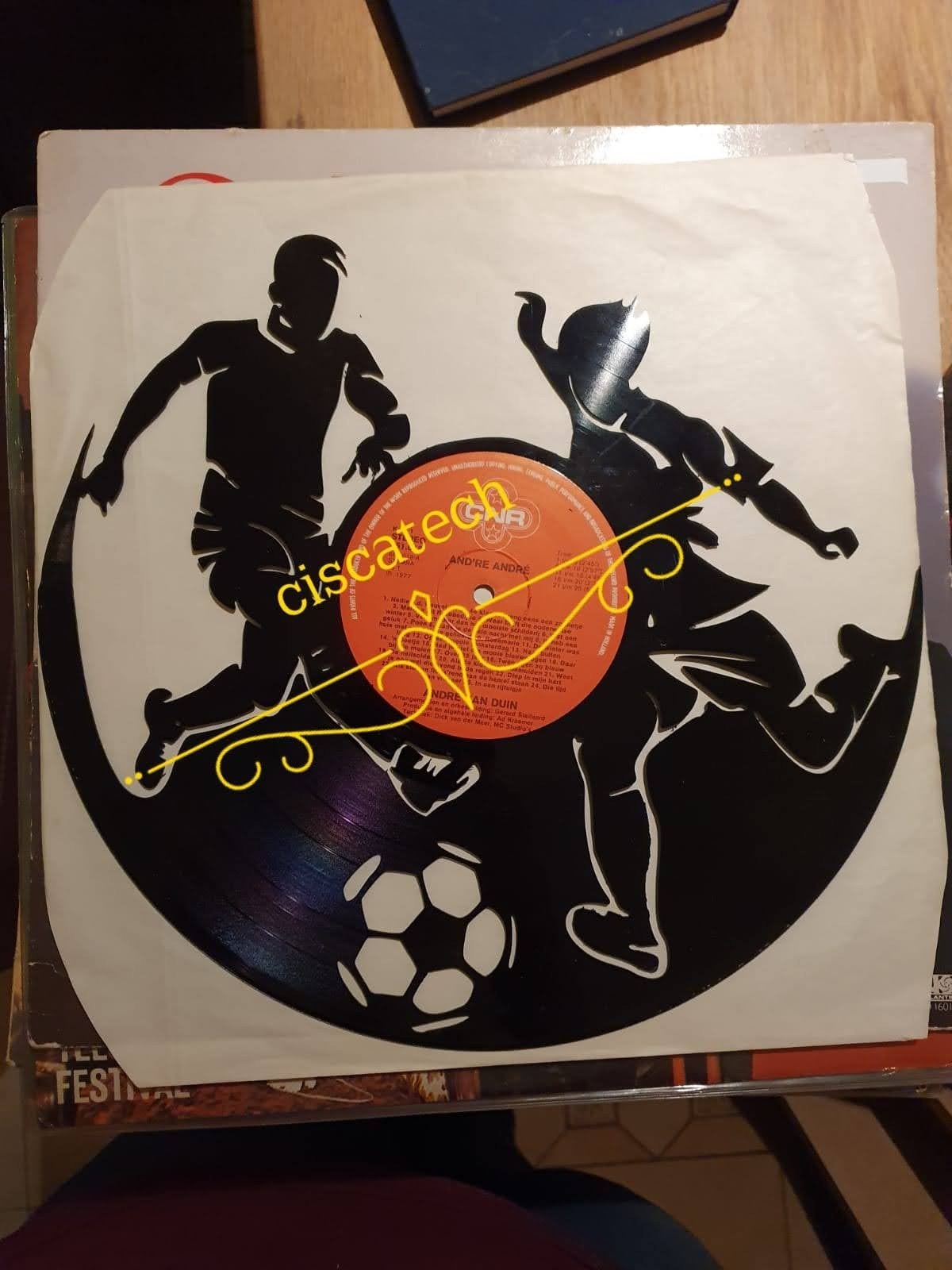 Unieke wandklok van vinylplaat - zijn te  koop, Ophalen, Wandklok