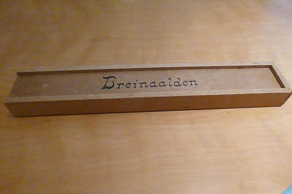 twee leuke houten breinaalden bewaardozen, Verzamelen, Retro, Ophalen of Verzenden, Overige typen