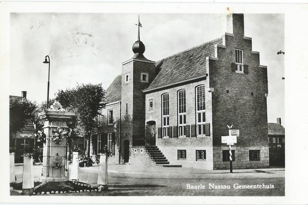 Ansichtkaart BAARLE NASSAU Gemeentehuis, Verzenden, 1960 tot 1980, Gelopen, Noord-Brabant