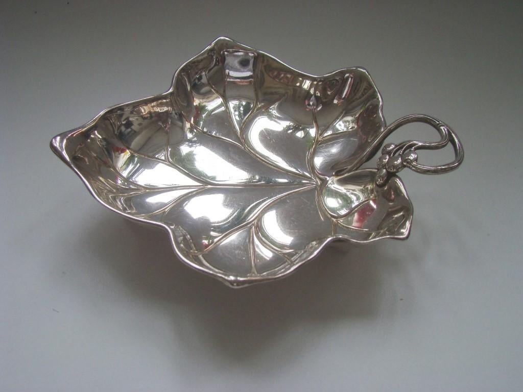 verzilverd schaaltje ~ model druivenblad, Antiek en Kunst, Antiek | Goud en Zilver, Ophalen of Verzenden, Zilver