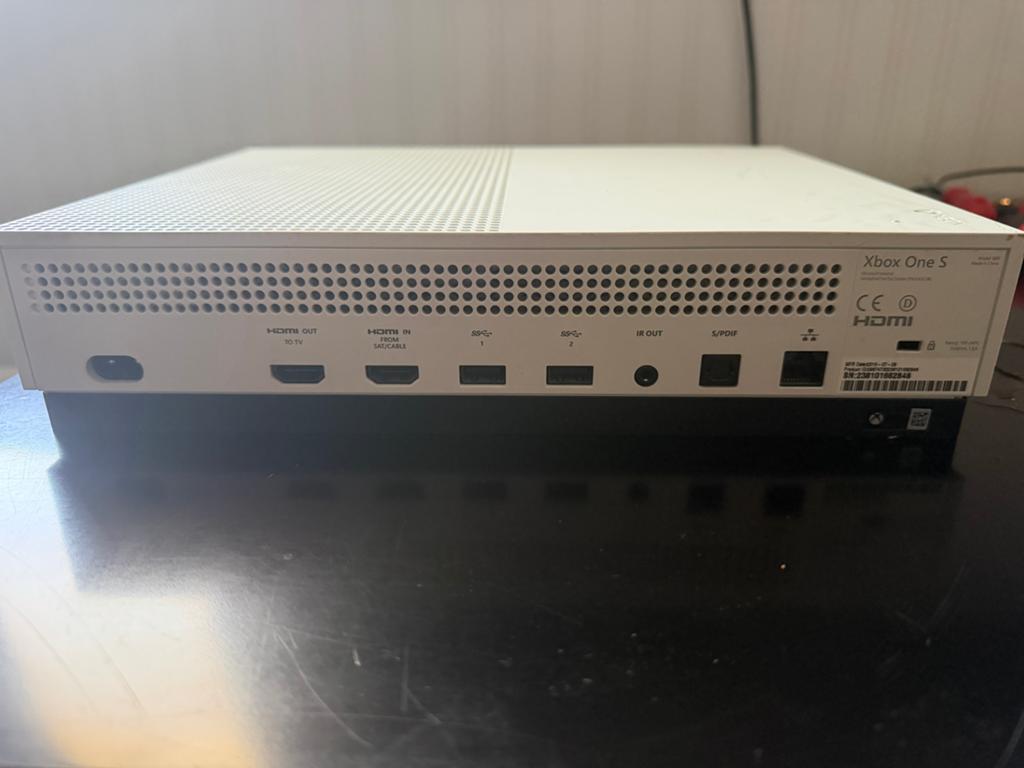 Xbox One S met kabels, Spelcomputers en Games, Xbox One S, Ophalen of Verzenden, Zonder controller, 500 GB