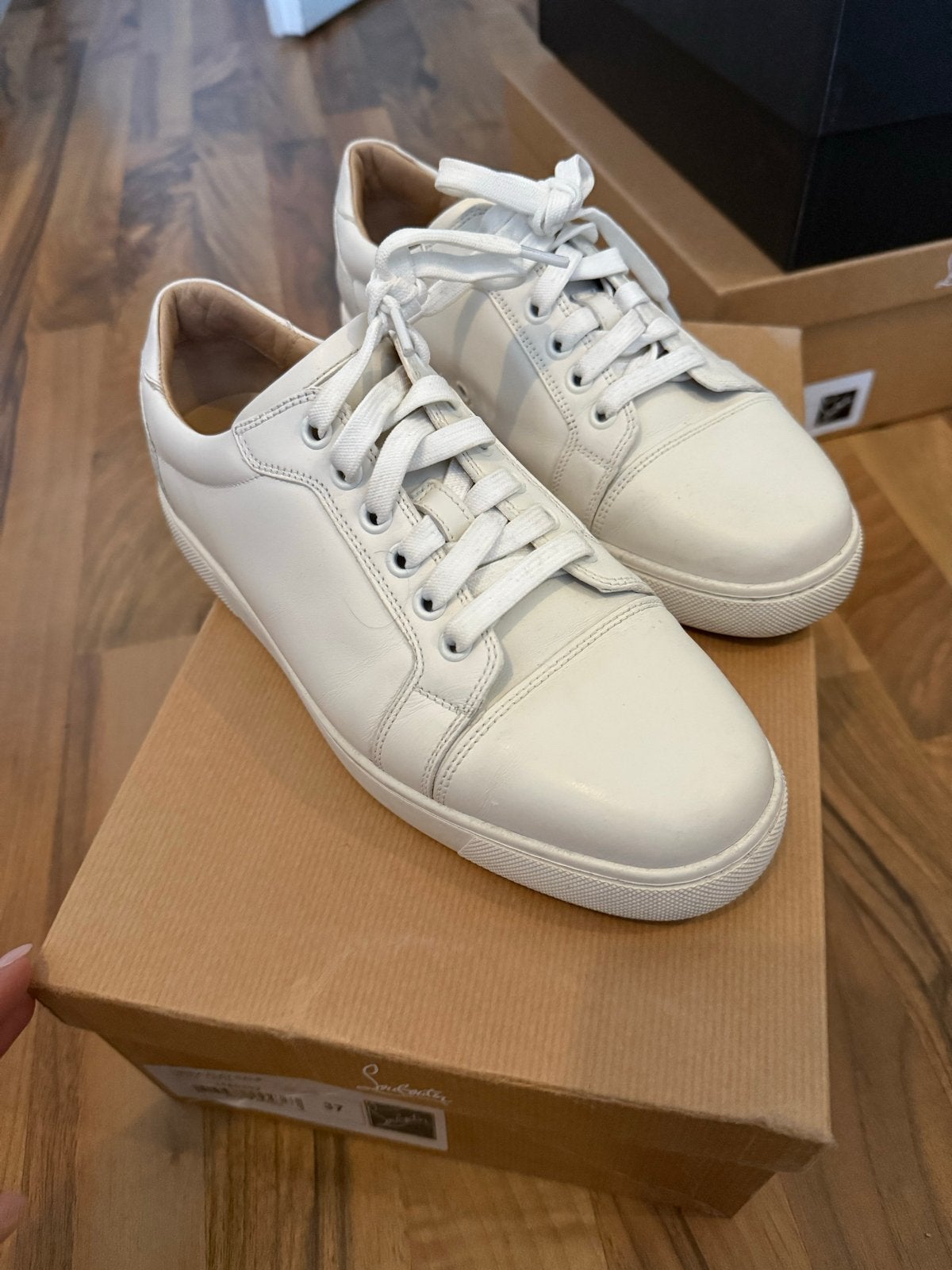 Christian Louboutin Vieira Flat Calf Sneakers Maat 37, Wit, Ophalen of Verzenden, Sneakers of Gympen, Zo goed als nieuw