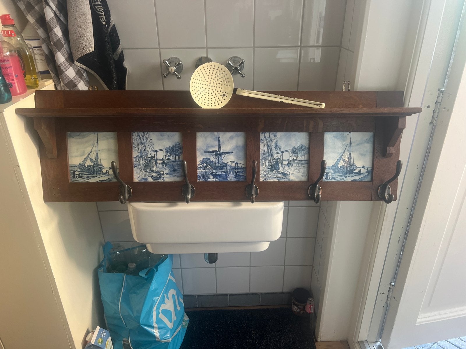 Houten wandkapstok met Delfts blauwe tegels, Gebruikt, Minder dan 100 cm, Hout, Ophalen