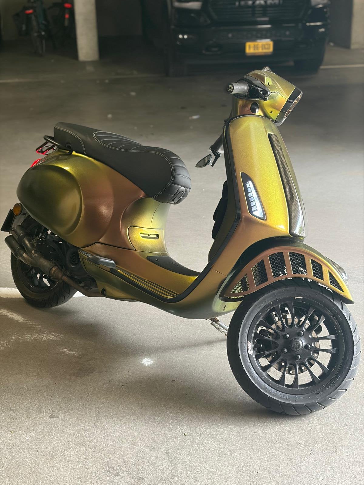 Custom vespa sprint 50cc, Ophalen of Verzenden, Zo goed als nieuw, Benzine, Overige modellen
