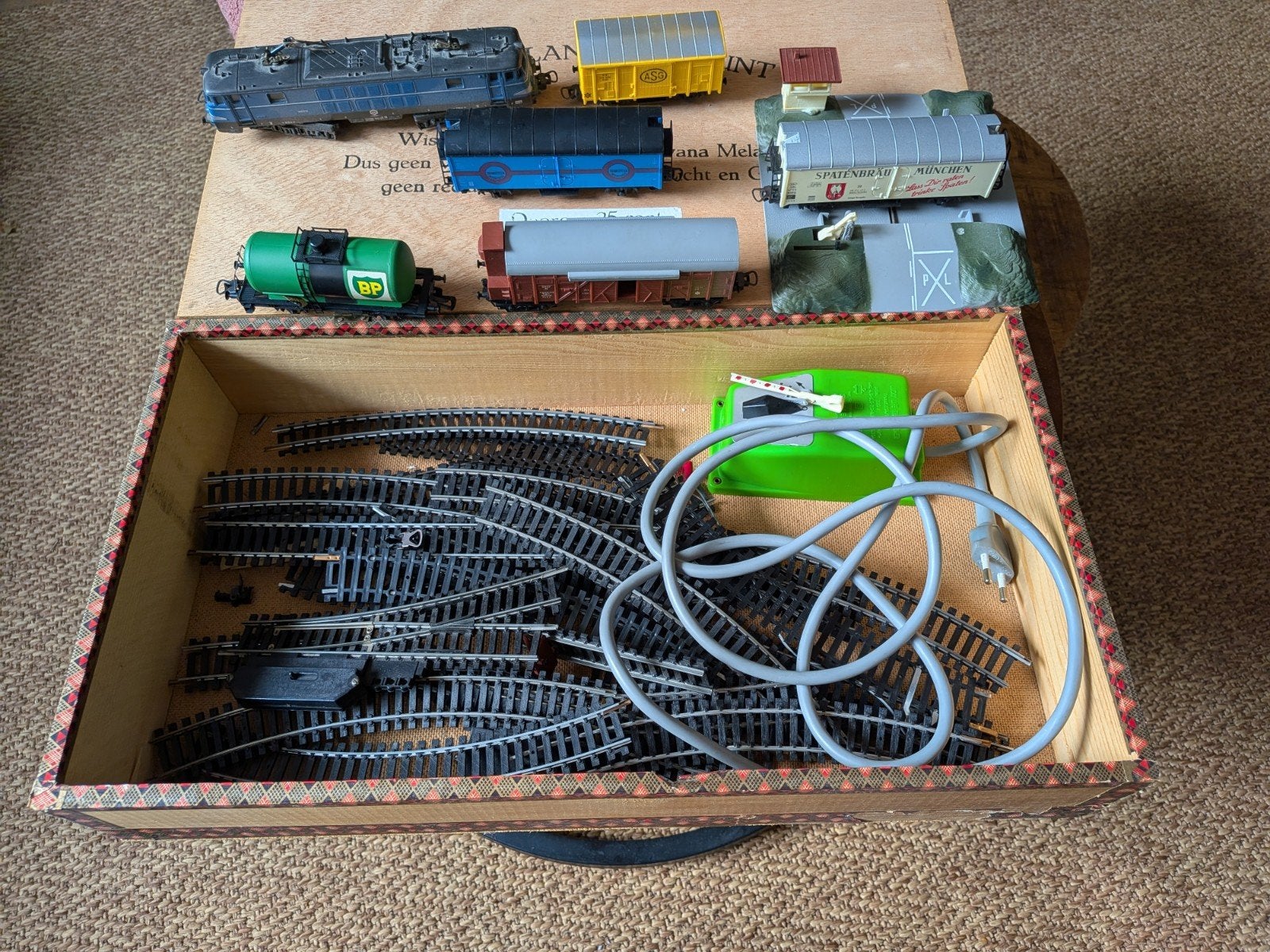 Vintage Lima Modeltreinset met Belgische NMBS E-loc
Leuke, Ophalen, Gebruikt, Lima, Gelijkstroom