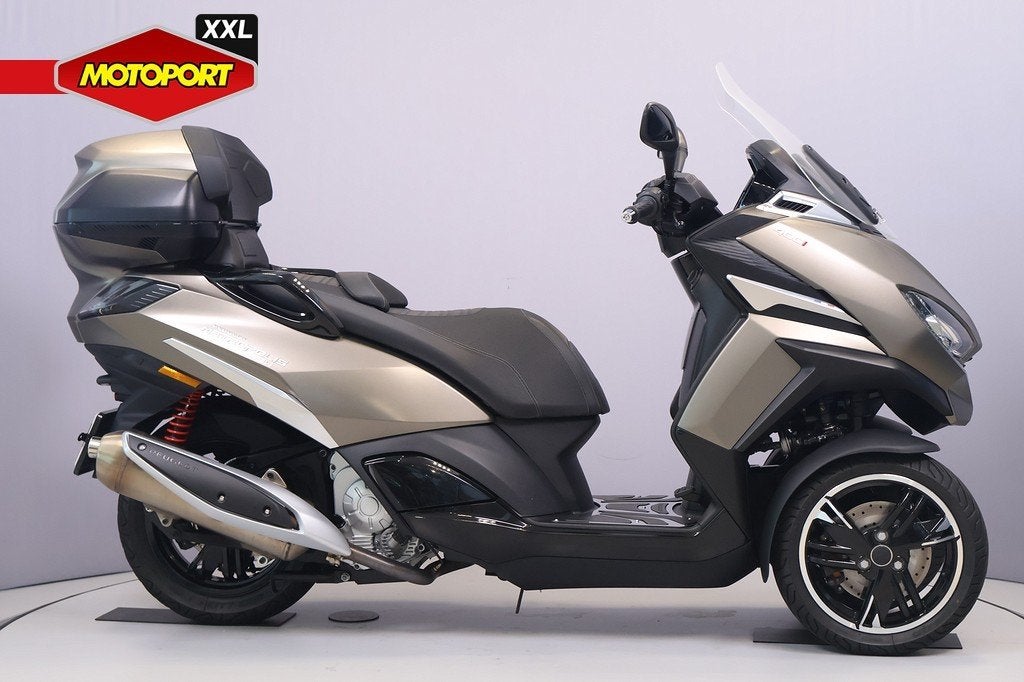 Peugeot METROPOLIS 400 SW (bj 2023), Motoren, Motoren | Overige merken, Scooter, Bedrijf, Bonnetstraat 1
6718 XN  Ede, NL, Peugeot