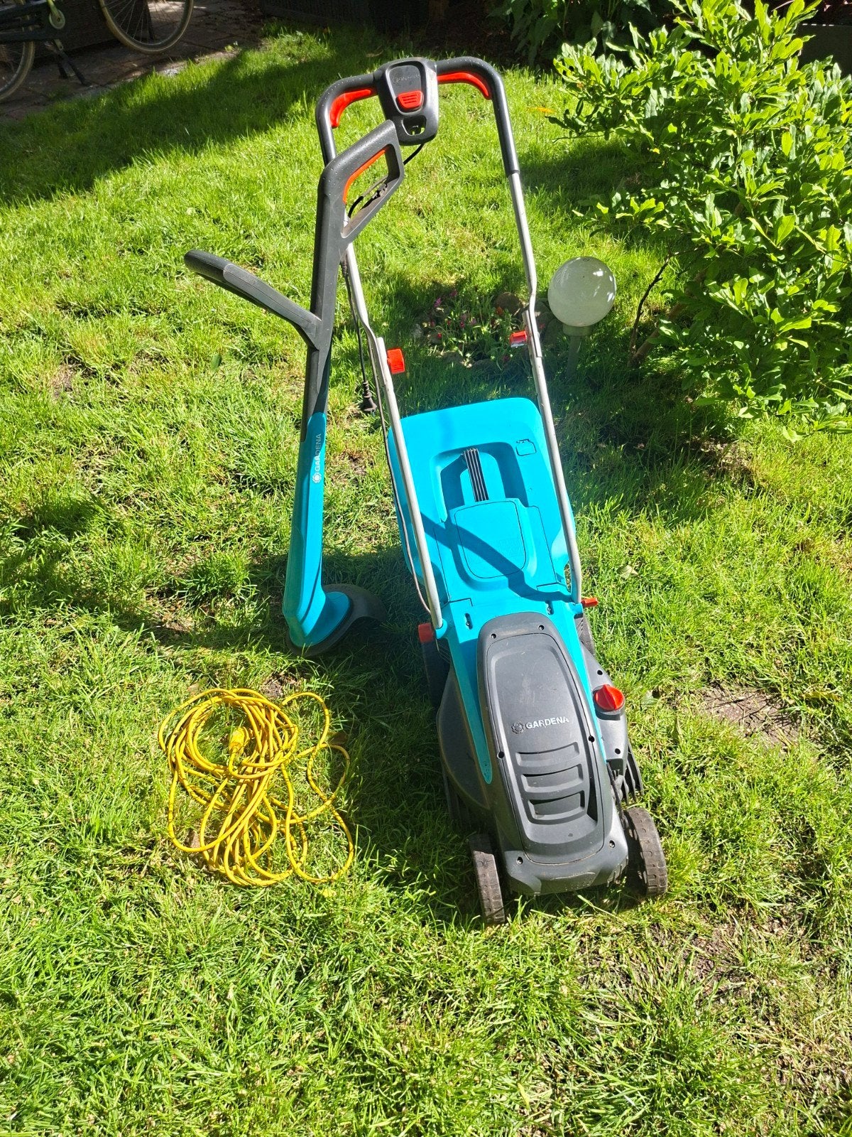 Gardena Elektrische Grasmaaier en Grastrimmer Set, Tuin en Terras, Grasmaaiers, Cirkelmaaier, Gebruikt, Elektrische grasmaaier