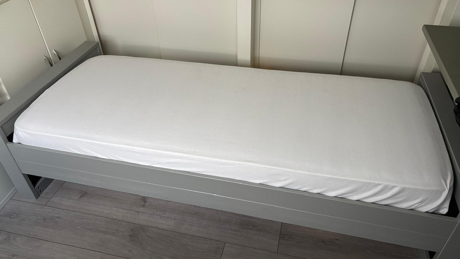Ledikant, Ophalen, 90 cm, Eenpersoons, Zo goed als nieuw