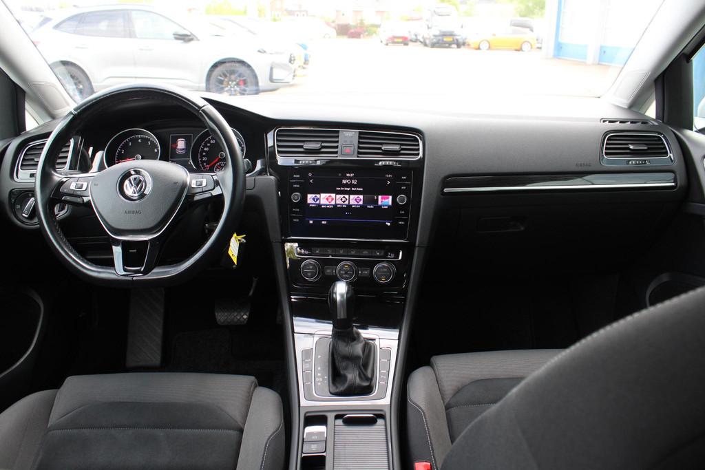 Volkswagen Golf 1.5 TSI Highline Business R | Alcantara Bekl, 4 cilinders, 150 pk, Wit, Leder