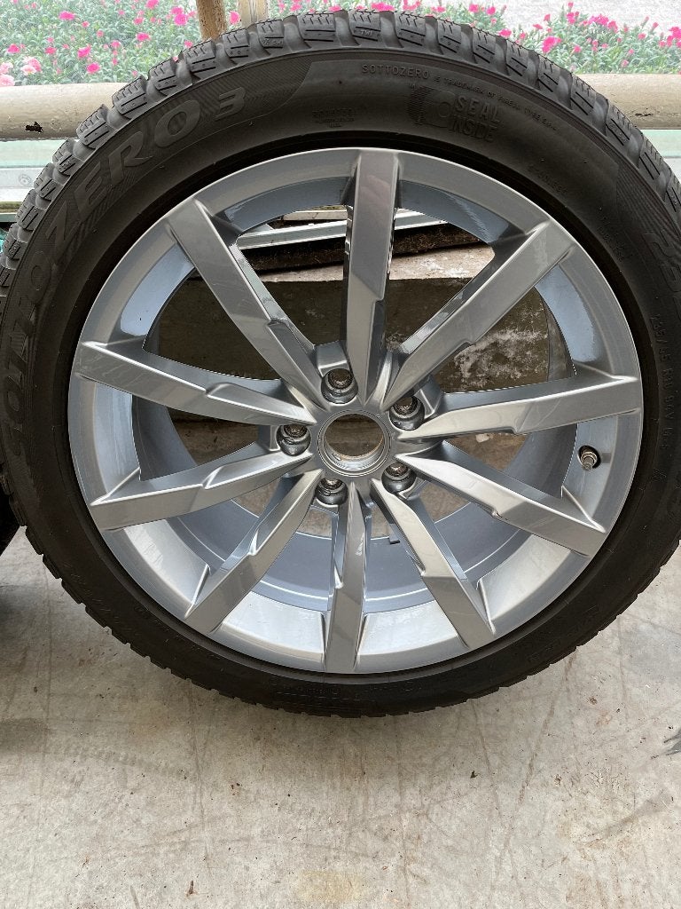 VW Monterey velgen 18 inch met winterbanden, Auto-onderdelen, Ophalen, 18 inch, Velg(en), Winterbanden