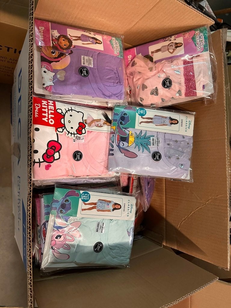 Partij van 217 stuks nieuwe kinder disney jurkjes/setjes., Ophalen, Nieuw, One size