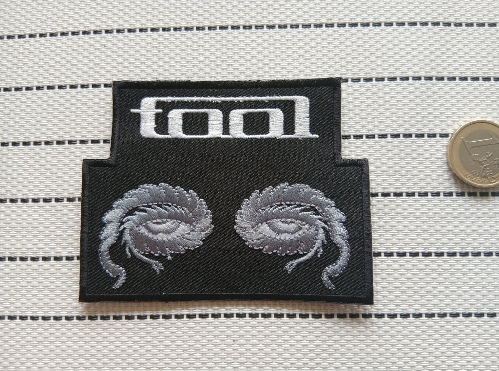 Tool vrij  mooie embroidered eyes patch t45 metal, Ophalen of Verzenden, Nieuw, Kleding