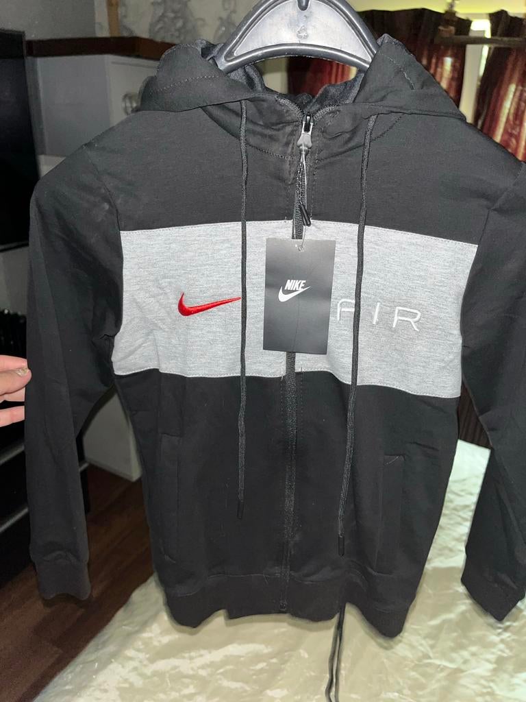 Nieuw Nike Air trainingspak voor jongens (maat 10 jaar), Ophalen of Verzenden, Nieuw, Jongen, Setje