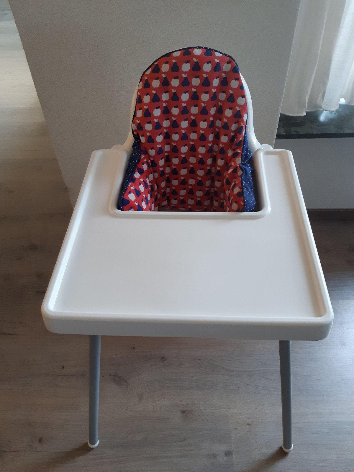 IKEA kinderstoel met kussentje, Ophalen, Gebruikt, Overige typen, Aanschuifbaar