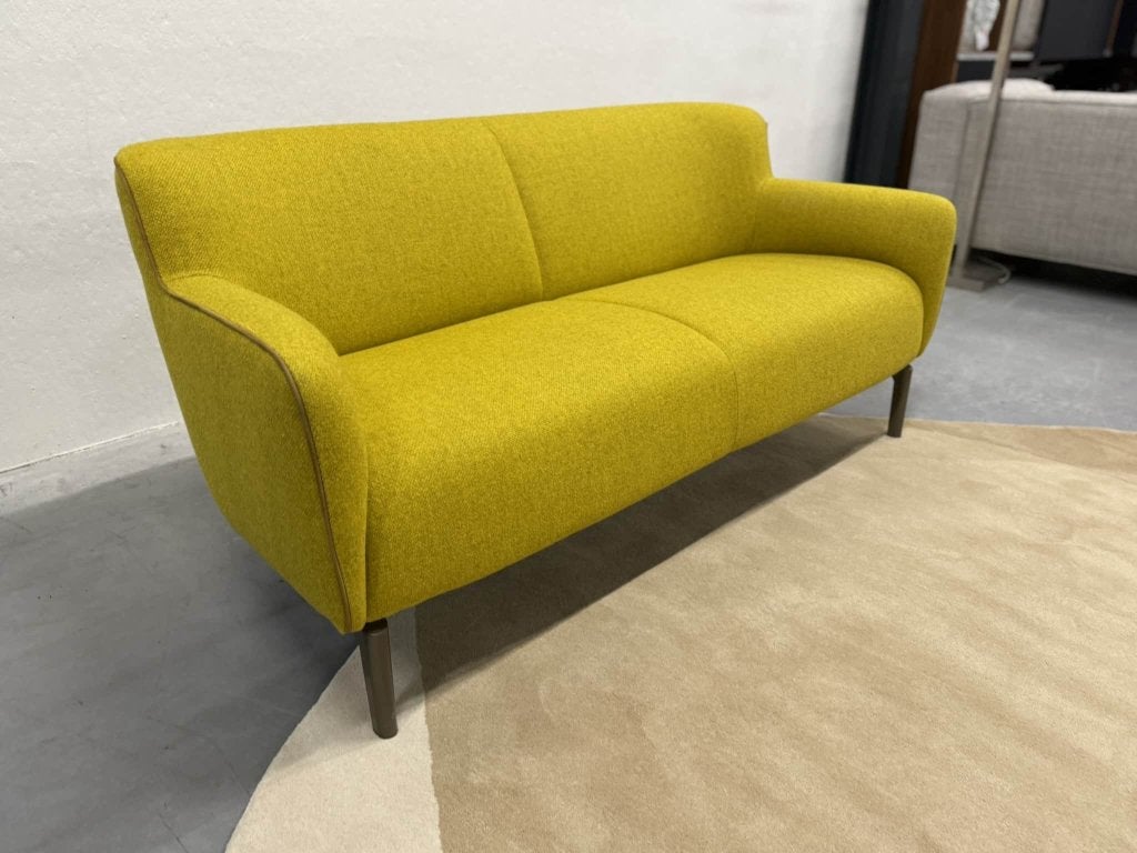 Nieuw Leolux Evidence Santosa Bank 2,5 Zits geel stof 171, Huis en Inrichting, Banken | Bankstellen, Leolux, Info@leolux.nl, 150 tot 200 cm