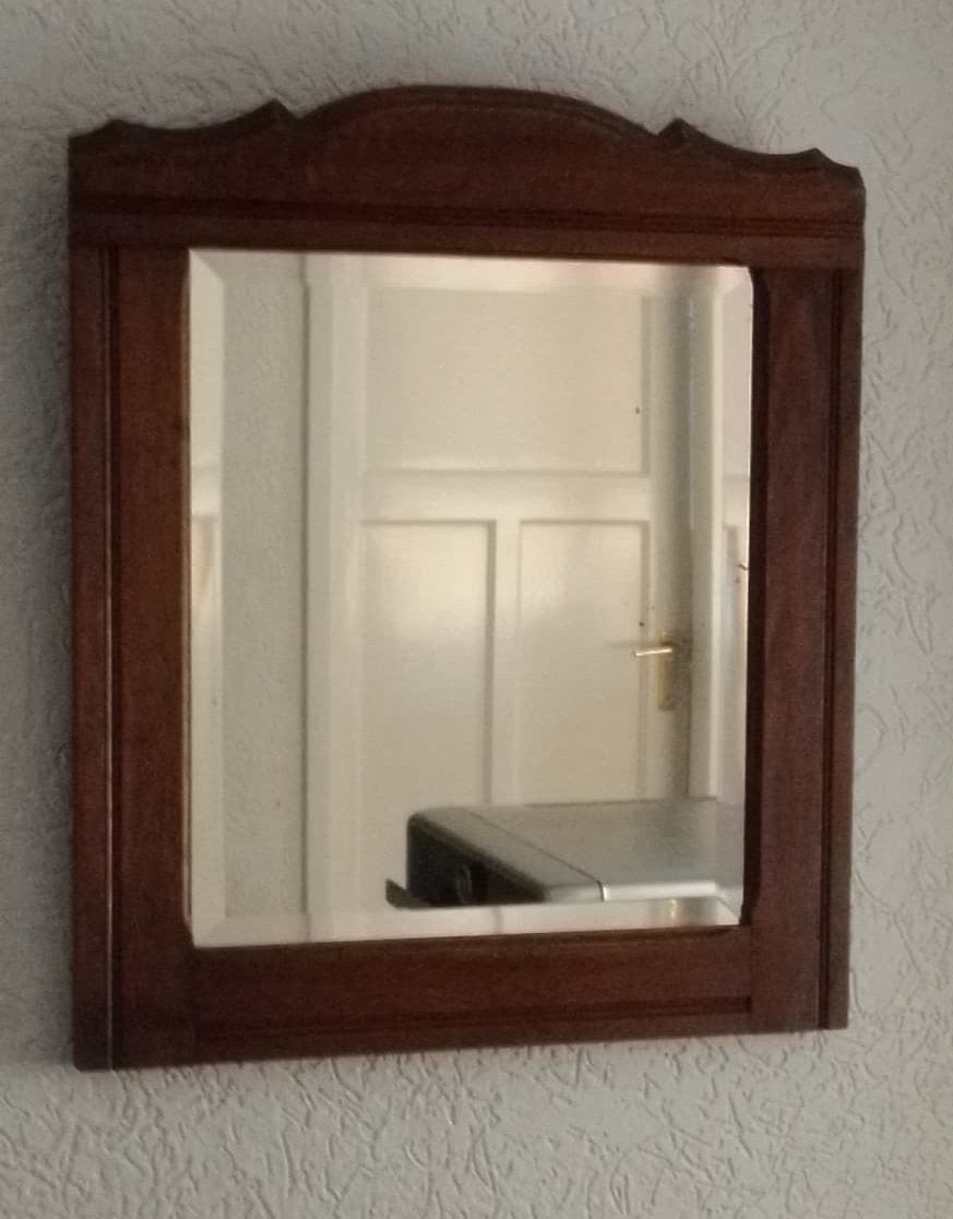 Antieke houten spiegel met sierlijke lijst, Ophalen, Rechthoekig, Minder dan 50 cm, Minder dan 100 cm