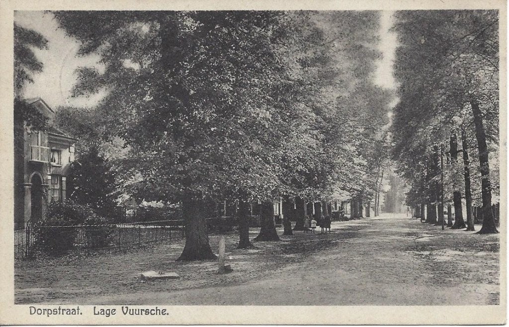 Lage Vuursche (Utr.) Dorpstraat, Volk, gelopen 1933, Ophalen of Verzenden, 1920 tot 1940, Gelopen, Utrecht