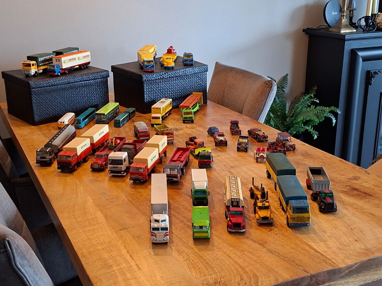 Verzameling schaalmodel autos, Ophalen, Zo goed als nieuw, Groter dan 1:32, Overige merken