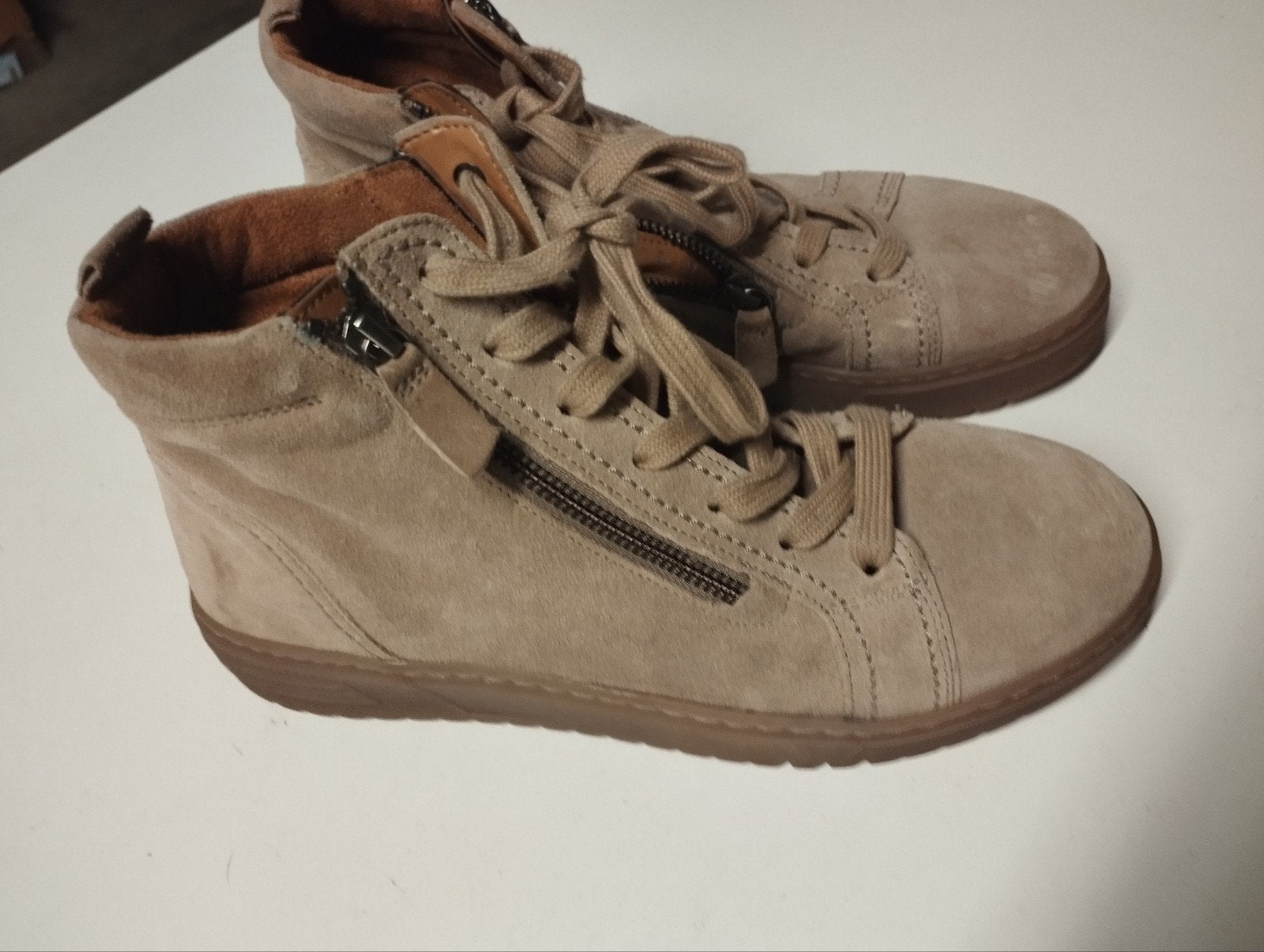 Gabor Comfort Enkellaarsjes - Maat 38.5 - Beige Suède, Ophalen of Verzenden