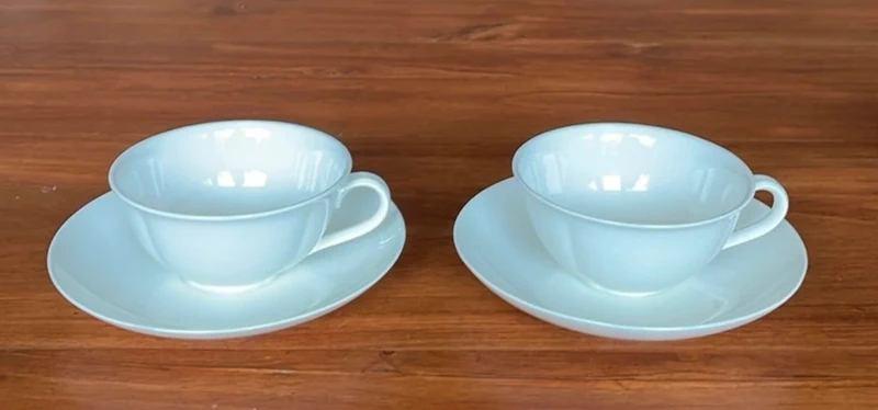 2 Villeroy & Boch witte kop en schotels, Verzenden, Zo goed als nieuw, Overige stijlen, Kop(pen) en/of Schotel(s)